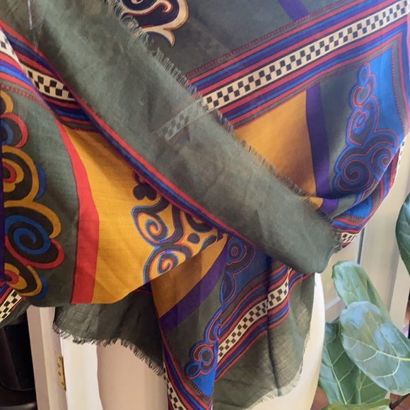 Valentino 55” wool and silk scarf - Picture 6 of 9